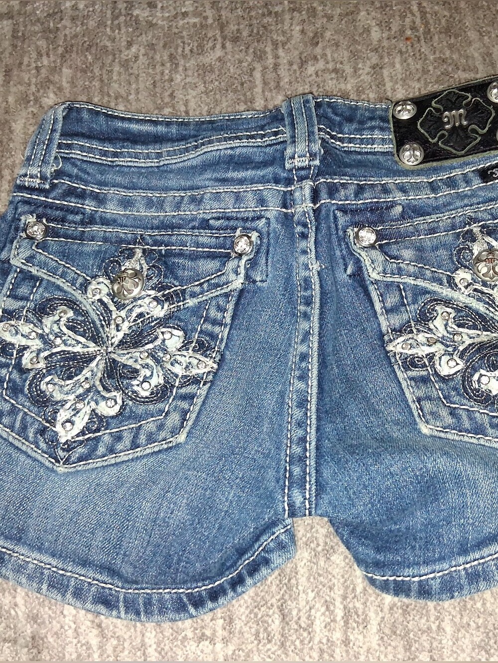 Vintage Y2K Miss Me Girls Fleur De Lis Embellished Denim Shorts